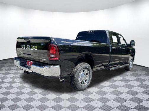 2025 RAM 3500 Tradesman Crew Cab 4x4 8' Box