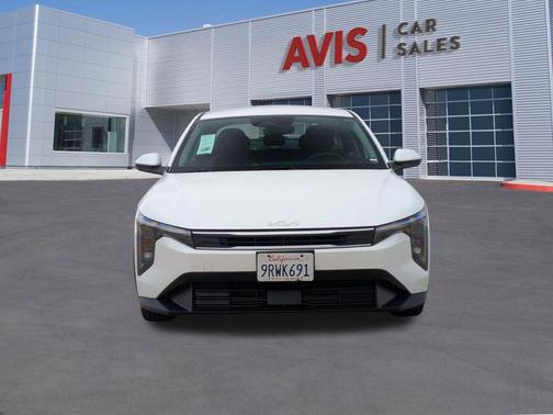 Snow White Pearl 2025 Kia K4 LXS