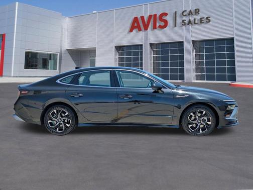 Abyss Black 2025 Hyundai SONATA SEL