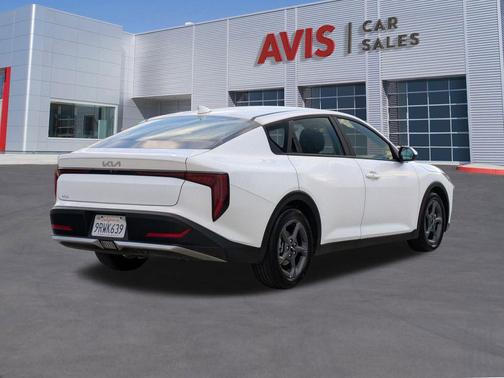 2025 Kia K4 LXS