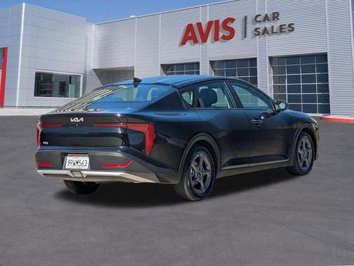 2025 Kia K4 LXS