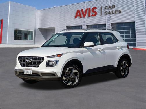2025 Hyundai VENUE SEL