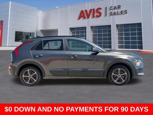 Gray 2025 Kia Niro LX