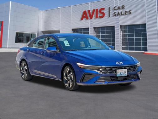 2025 Hyundai ELANTRA SEL