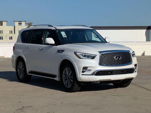 2024 INFINITI QX80 Luxe