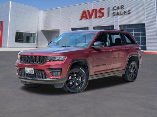 Velvet Red Pearlcoat 2025 Jeep Grand Cherokee Altitude