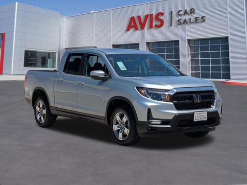 Solar Silver Metallic 2025 Honda Ridgeline RTL