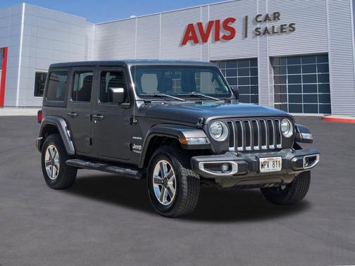 Granite Crystal Metallic Clearcoat 2022 Jeep Wrangler Unlimited Sahara