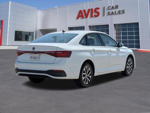 Pure White 2025 Volkswagen Jetta 1.5T S