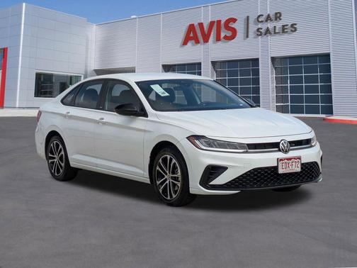 Pure White 2025 Volkswagen Jetta 1.5T Sport