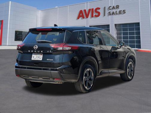 2024 Nissan Rogue SV