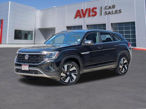 Deep Black Pearl 2025 Volkswagen Atlas Cross Sport 2.0T SE w/Technology 4MOTION