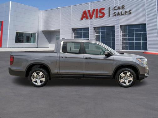 Green 2025 Honda Ridgeline RTL