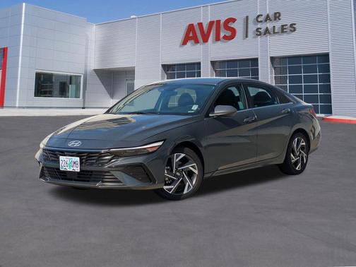 2025 Hyundai ELANTRA SEL