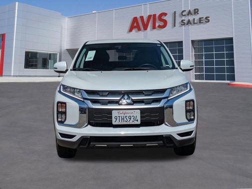 White Diamond 2025 Mitsubishi Outlander Sport SE
