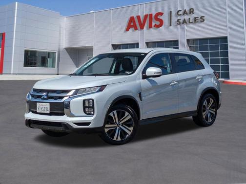 White Diamond 2025 Mitsubishi Outlander Sport SE