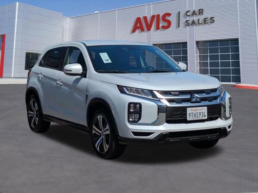 White Diamond 2025 Mitsubishi Outlander Sport SE