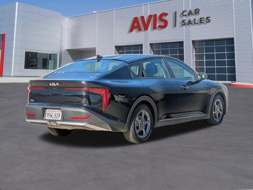 2025 Kia K4 LXS