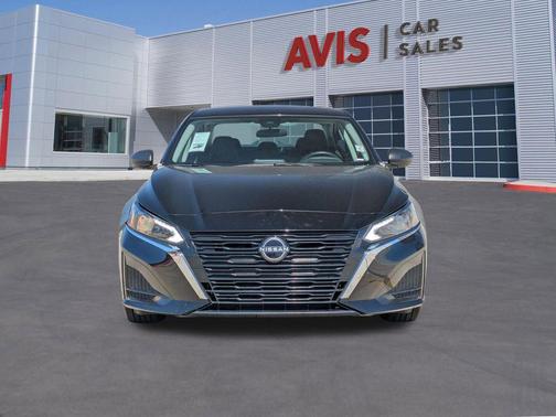 Super Black 2025 Nissan Altima 2.5 SV