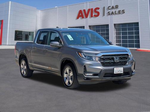 Green 2025 Honda Ridgeline RTL