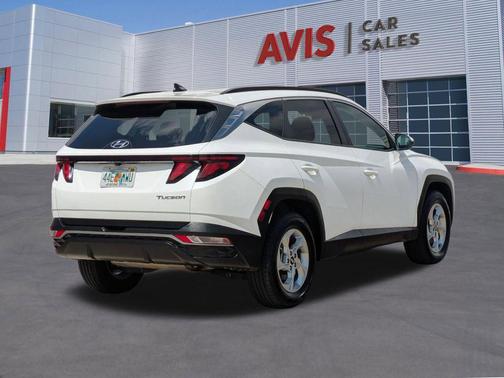 White Pearl 2024 Hyundai TUCSON SEL