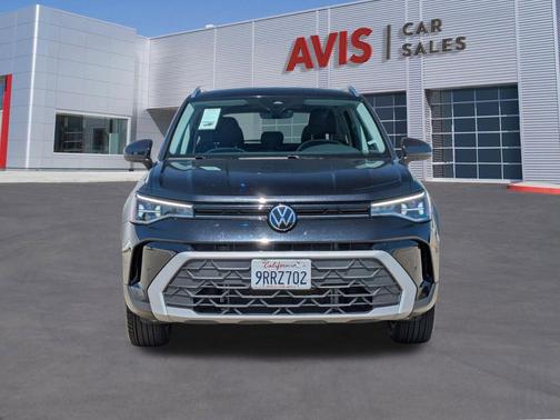 Deep Black Pearl 2025 Volkswagen Taos 1.5T SE