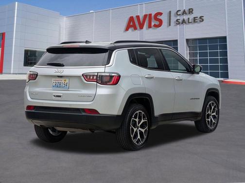 Silver Zynith Metallic Clearcoat 2025 Jeep Compass Limited