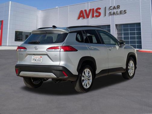 2025 Toyota Corolla Cross LE