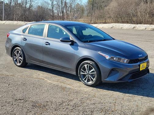 Gravity Gray 2024 Kia Forte LXS