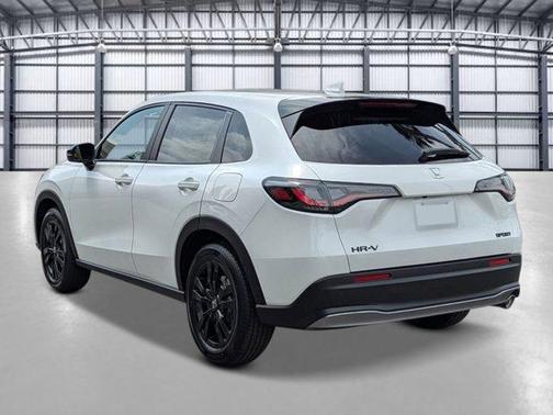 Platinum White Pearl 2027 Honda HR-V Sport