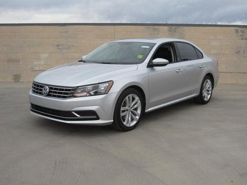 2019 Volkswagen Passat 2.0T Wolfsburg