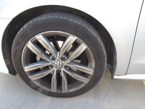 2019 Volkswagen Passat 2.0T Wolfsburg