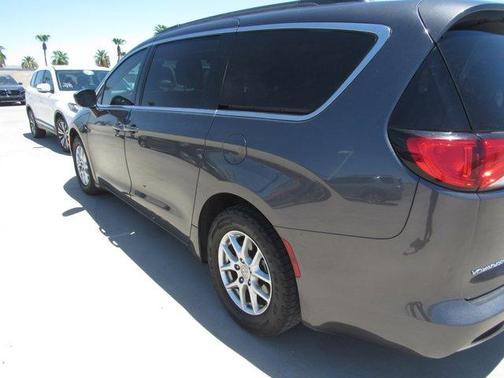 2020 Chrysler Voyager LXI