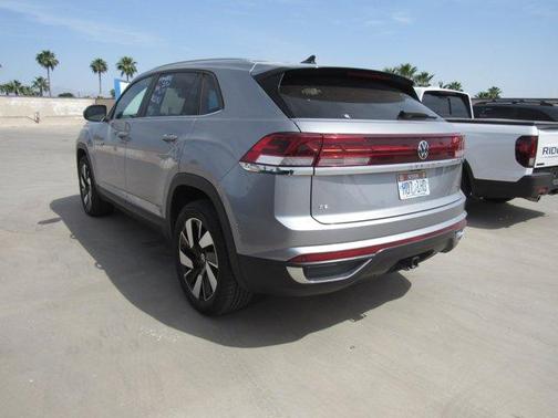 2025 Volkswagen Atlas Cross Sport 2.0T SE w/Technology