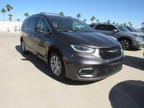 2021 Chrysler Pacifica Touring-L