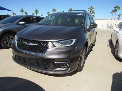 2021 Chrysler Pacifica Touring-L
