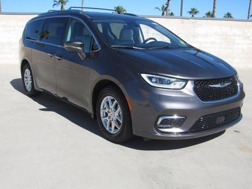 2021 Chrysler Pacifica Touring-L