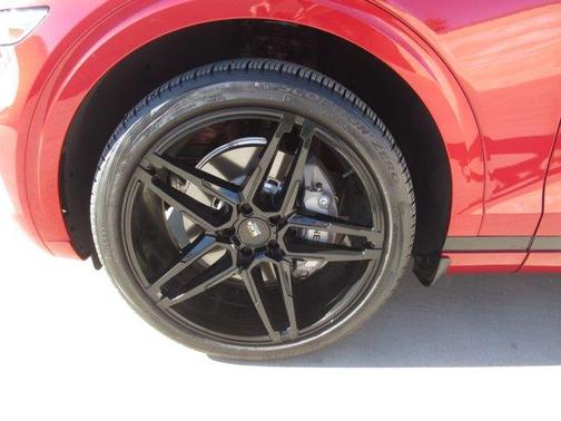 2024 Genesis GV70 2.5T