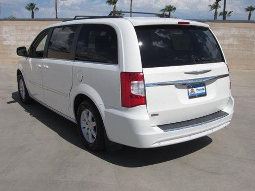 2011 Chrysler Town & Country Touring