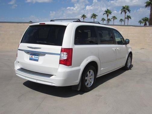 2011 Chrysler Town & Country Touring