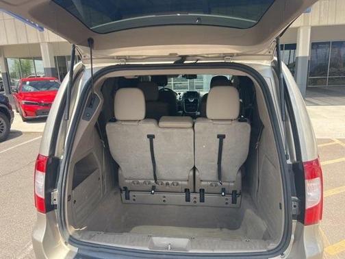 2015 Chrysler Town & Country Touring-L