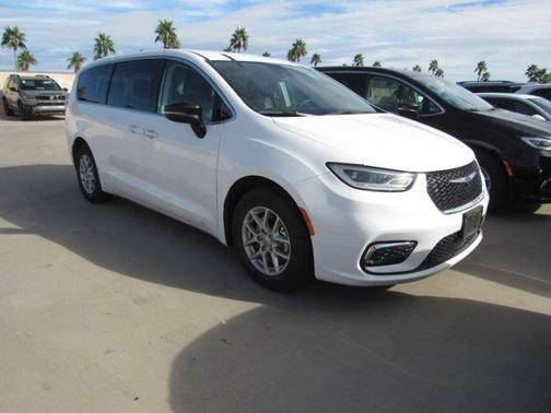 2024 Chrysler Pacifica Touring-L