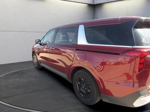 Flare Red 2025 Kia Carnival LXS