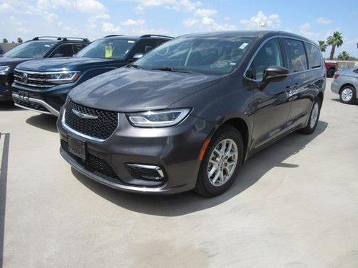2023 Chrysler Pacifica Touring-L