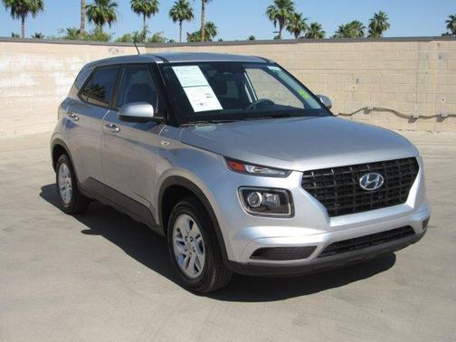 Shimmering Silver 2025 Hyundai VENUE SE