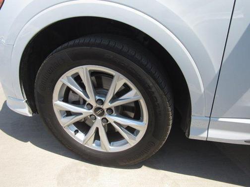 2022 Audi Q3 45 S line Premium