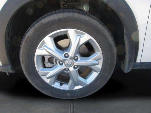 Platinum White 2025 Honda HR-V LX