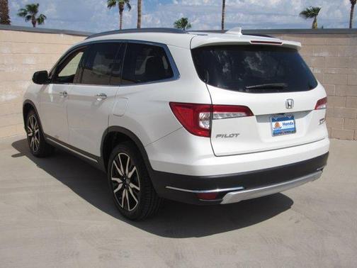 2019 Honda Pilot Touring 8-Passenger
