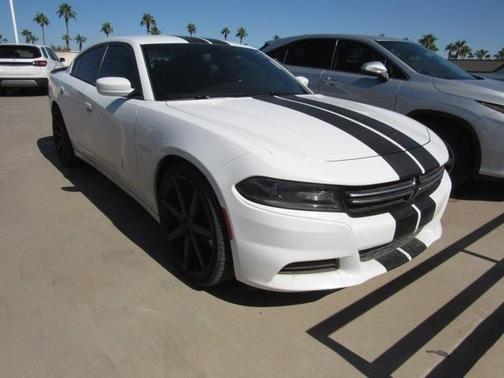 2016 Dodge Charger SE