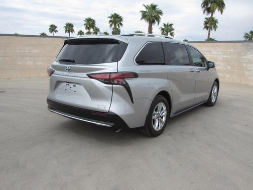 2024 Toyota Sienna Limited